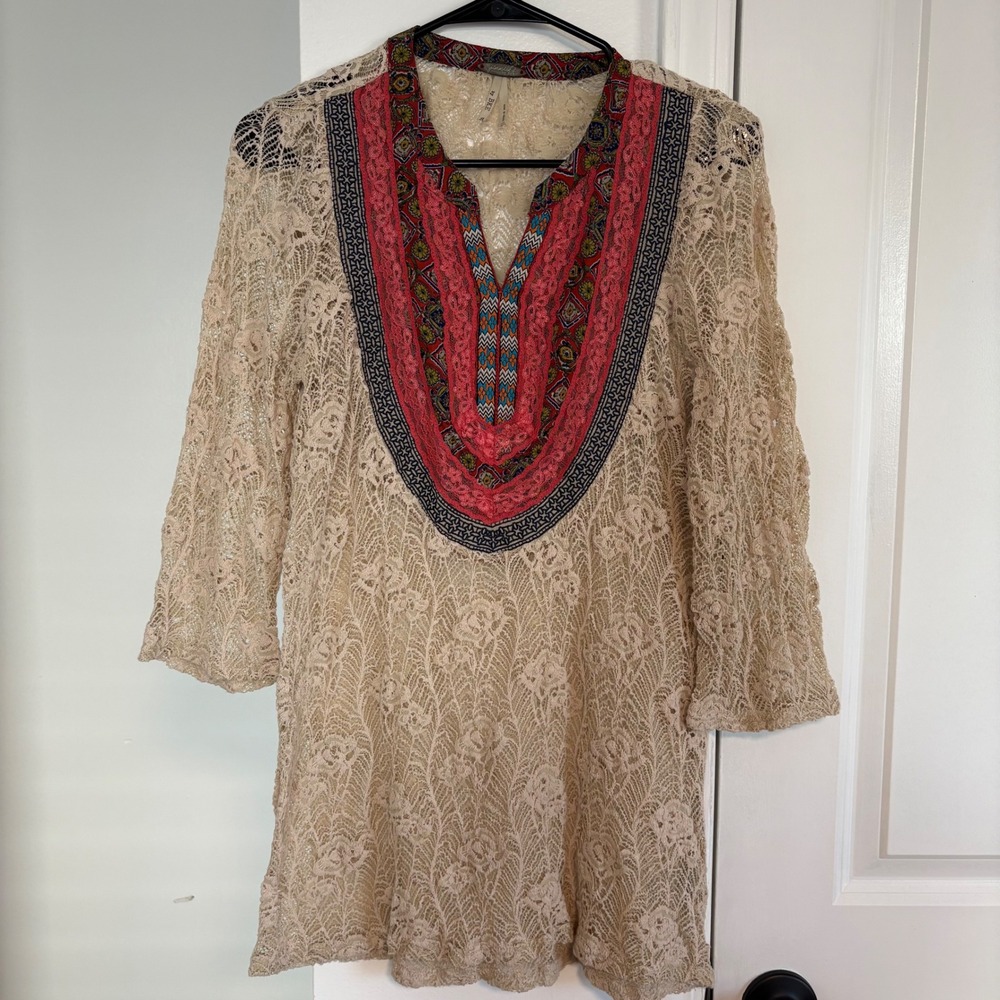 BKE Lace Tunic Top Boho Festival Beaded V‎ Neck 3/4 Sleeve Beige Small